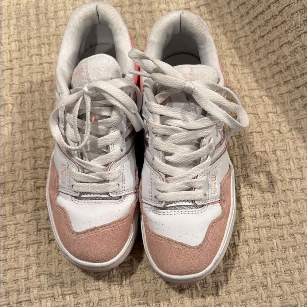 New Balance 550 kids 4 White and Light Pink Sneakers